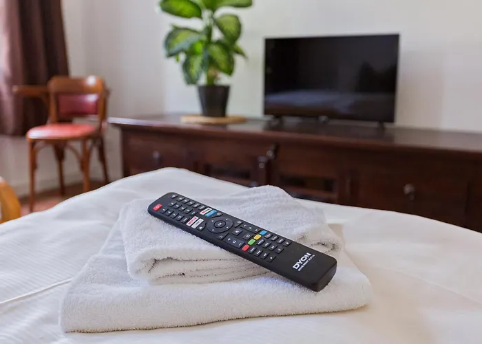 Gaestezimmer I Einzelzimmer Mit Gemeinschaftsbad Und Gemeinschaftskueche