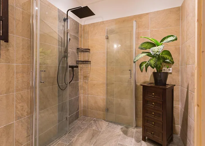 Gaestezimmer I Einzelzimmer Mit Gemeinschaftsbad Und Gemeinschaftskueche Chemnitz